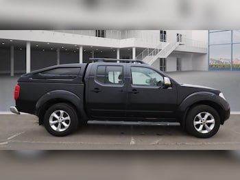 Used Nissan Navara 2015 for sale - 76442229: Photo