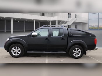 Used Nissan Navara 2015 for sale - 76442229: Photo