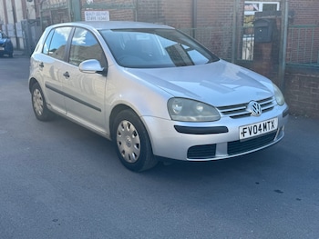 Used Volkswagen Golf 2004 for sale - 76037143: Photo