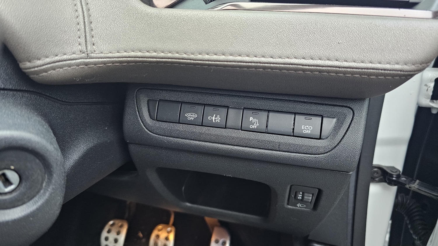 Used Peugeot 2008 2015 for sale - 77740276: Photo 24