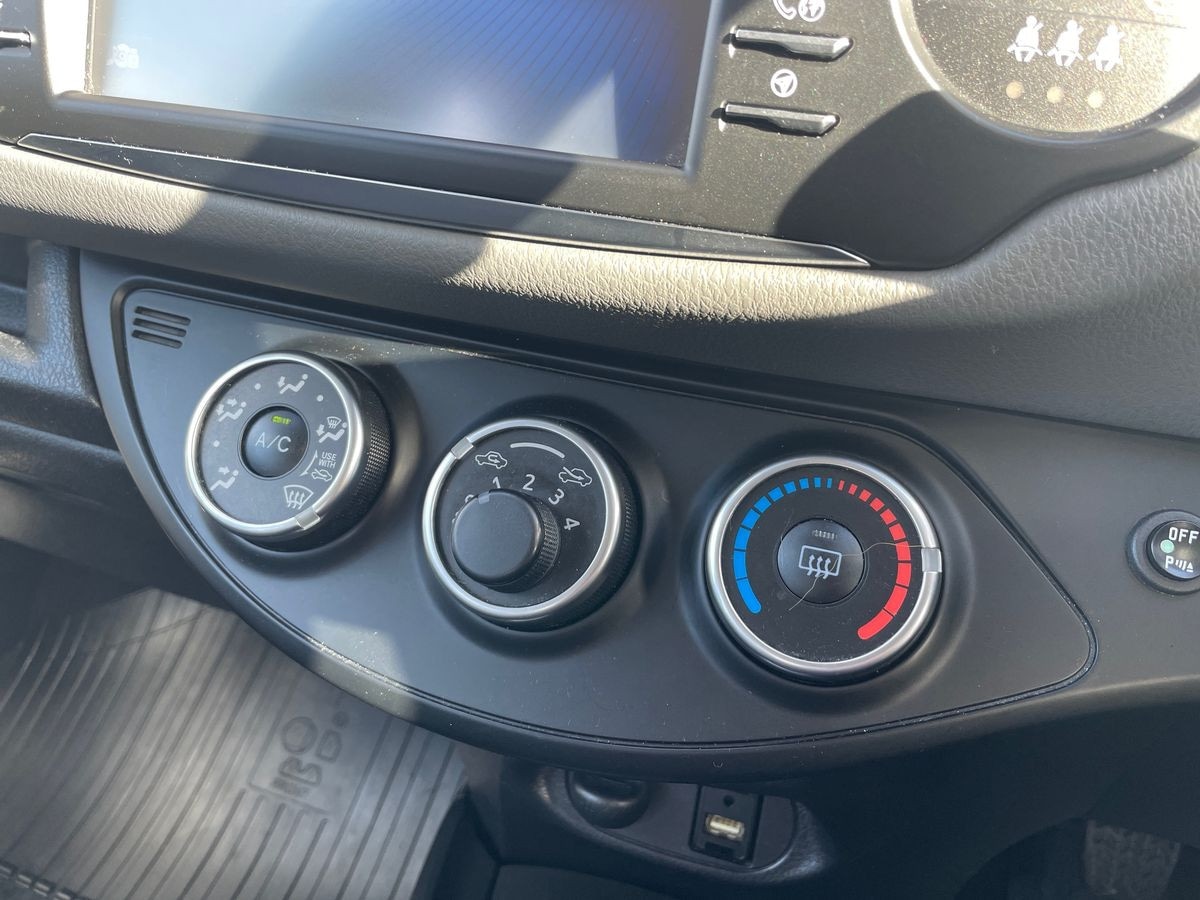 Used Toyota Yaris 2018 for sale - 76687579: Photo 13