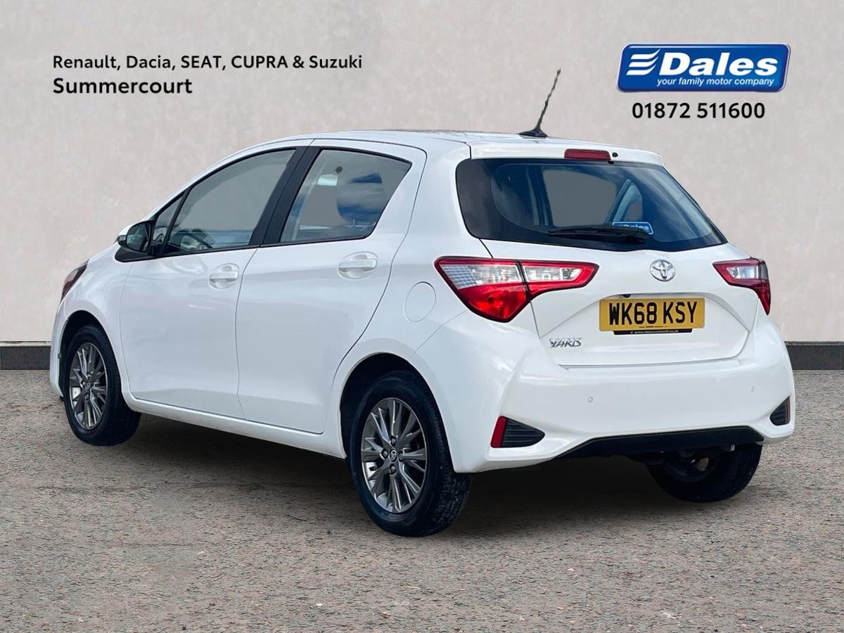 Used Toyota Yaris 2018 for sale - 76687579: Photo 2