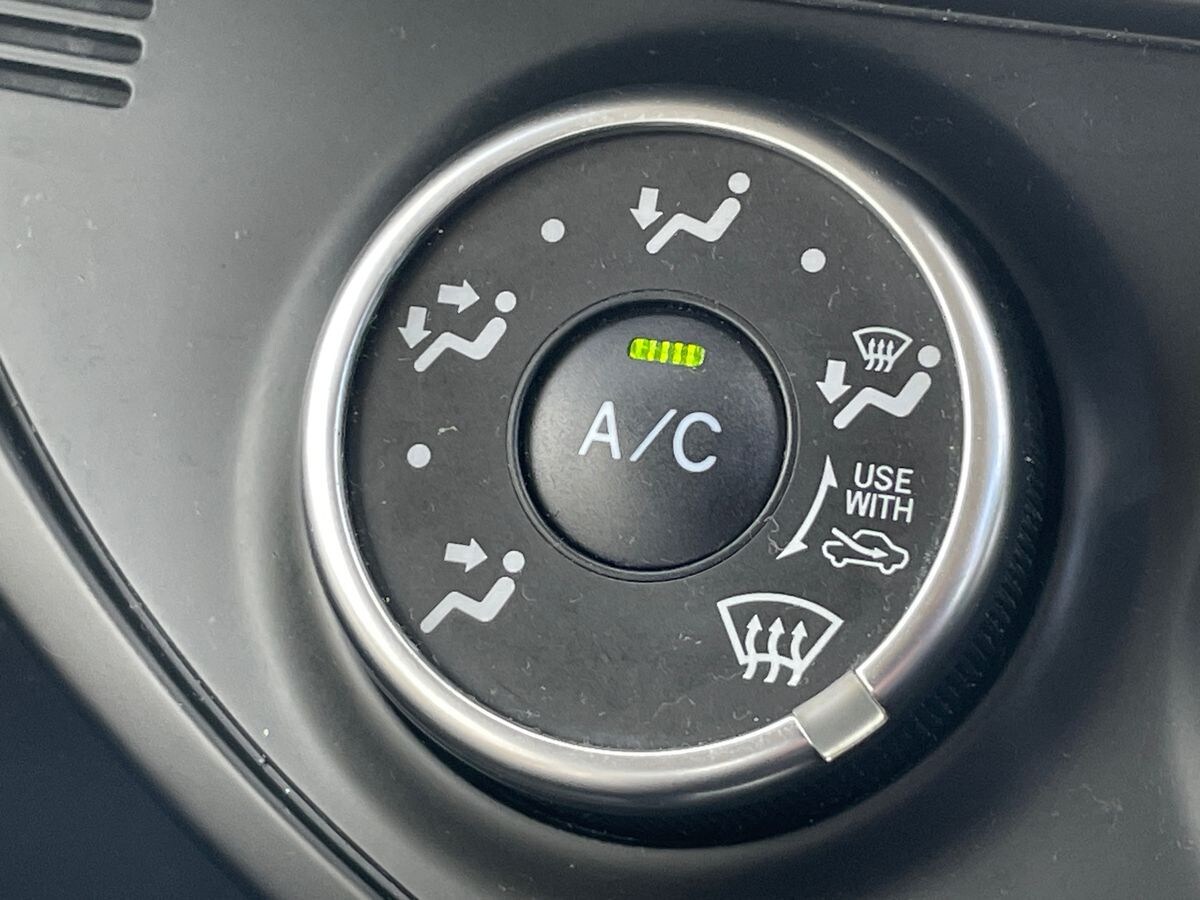 Used Toyota Yaris 2018 for sale - 76687579: Photo 37