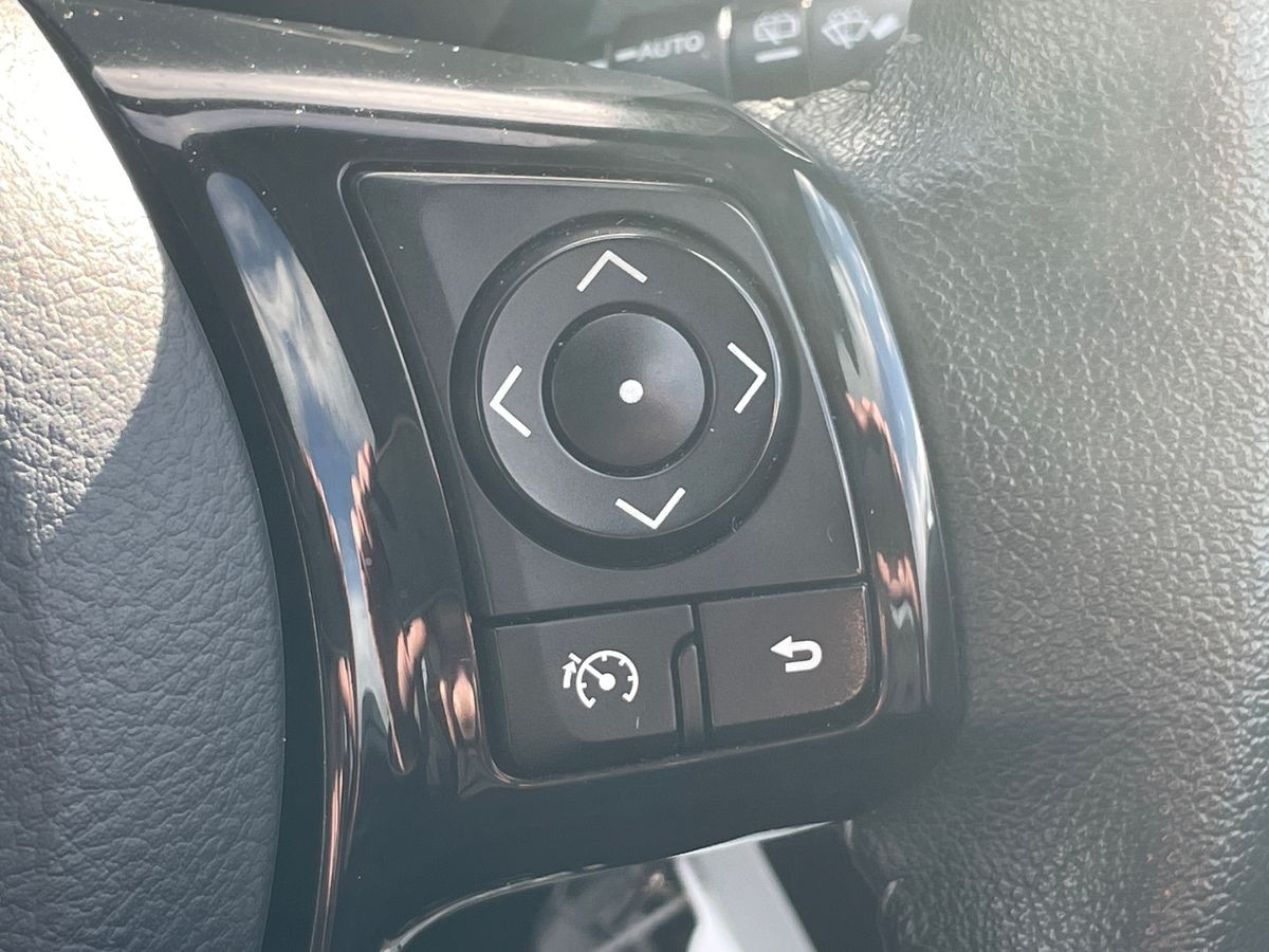 Used Toyota Yaris 2018 for sale - 76687579: Photo 38