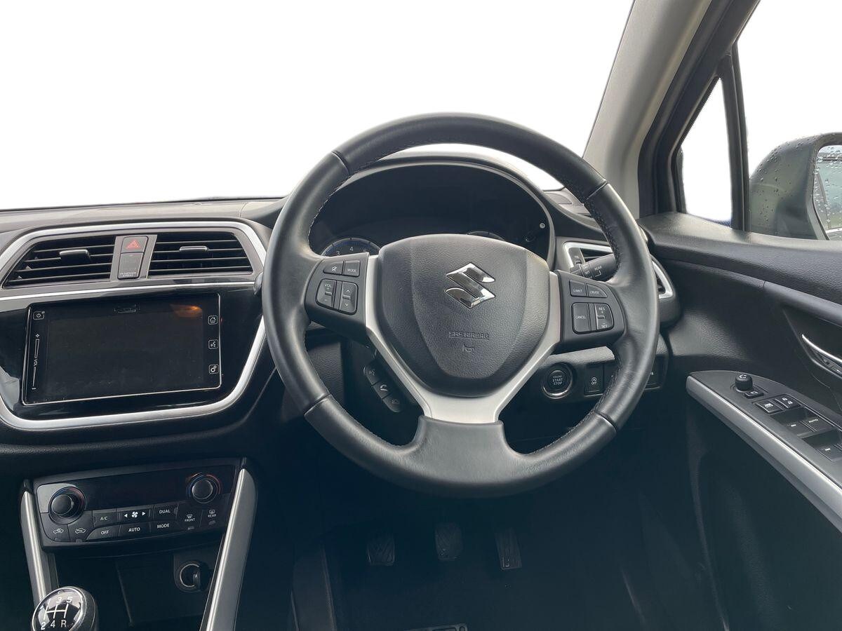 Used Suzuki SX4 S-Cross 2017 for sale - 76848885: Photo 8