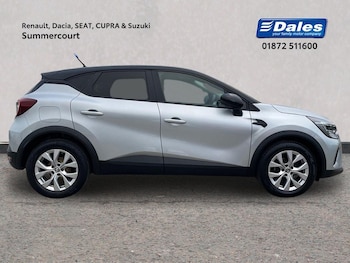 Used Renault Captur 2022 for sale - 76673175: Photo