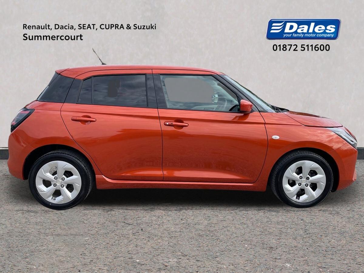 Used Suzuki Swift 2024 for sale - 76082918: Photo 4