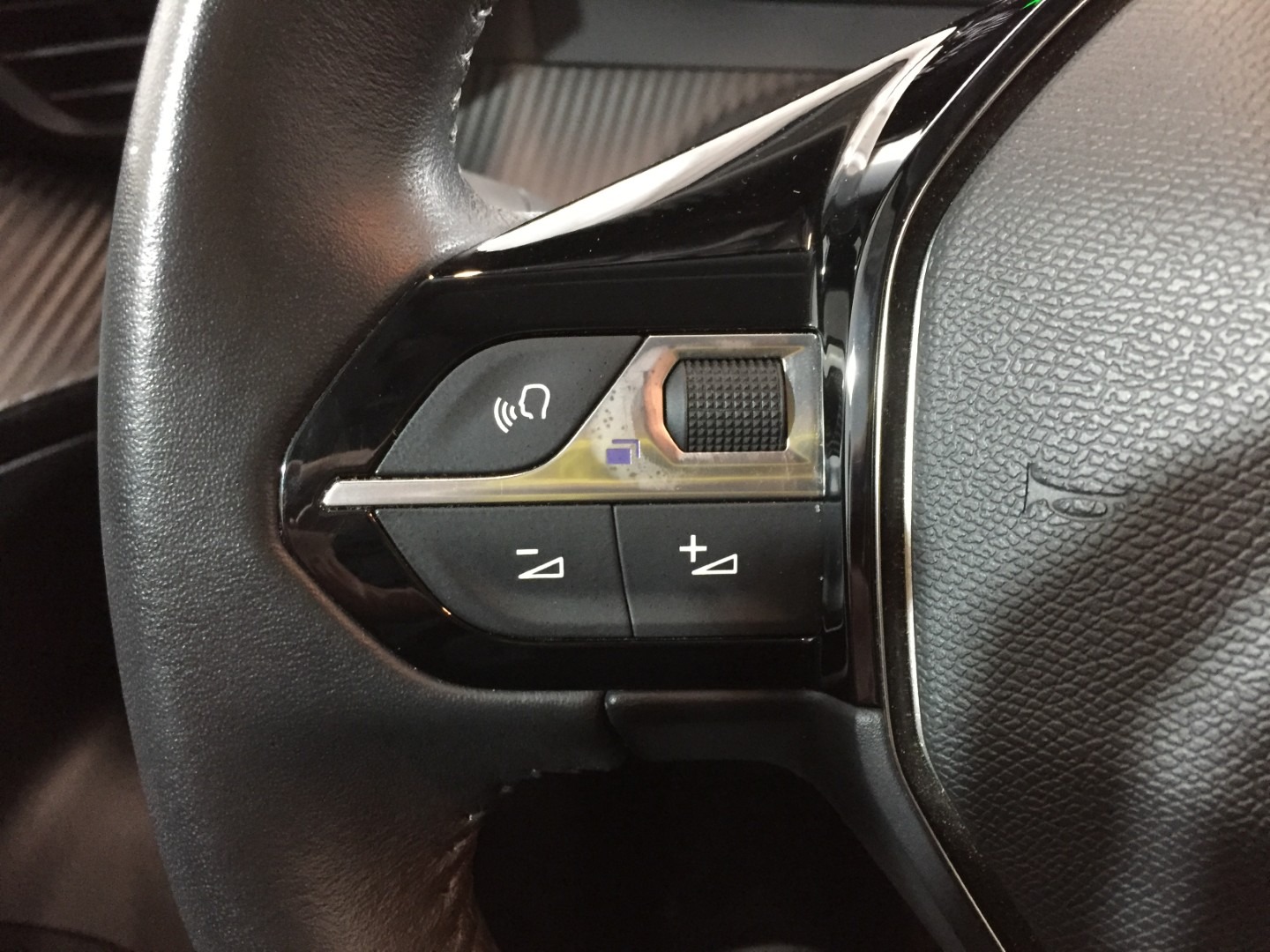 Used Peugeot 2008 2022 for sale - 77151752: Photo 12