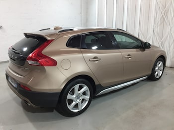 Used Volvo V40 Cross Country 2012 for sale - 76276964: Photo