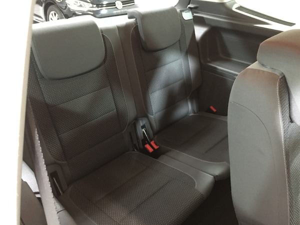 Used Volkswagen Touran 2012 for sale - 74993349: Photo 28
