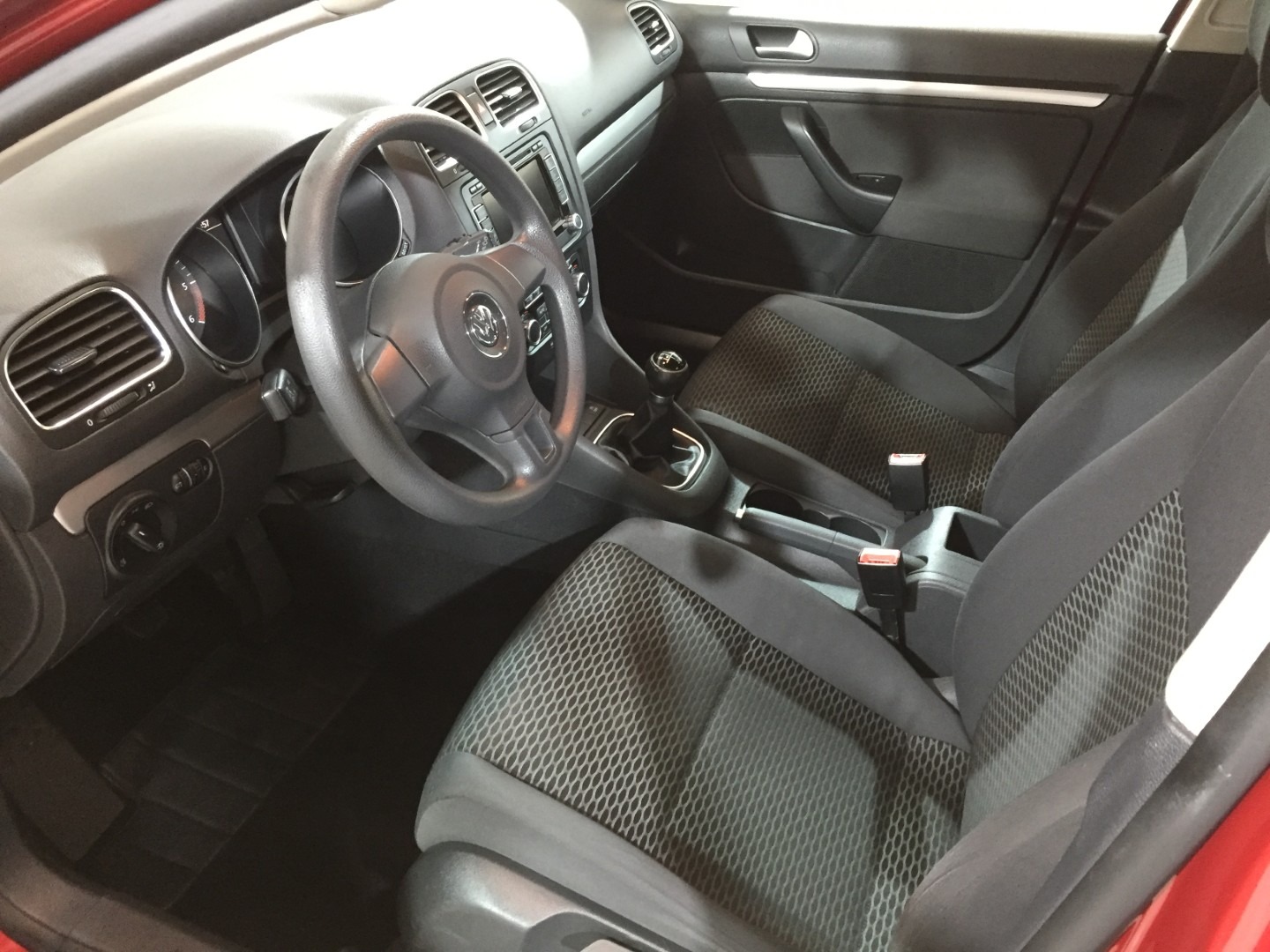 Used Volkswagen Golf 2010 for sale - 76568240: Photo 10