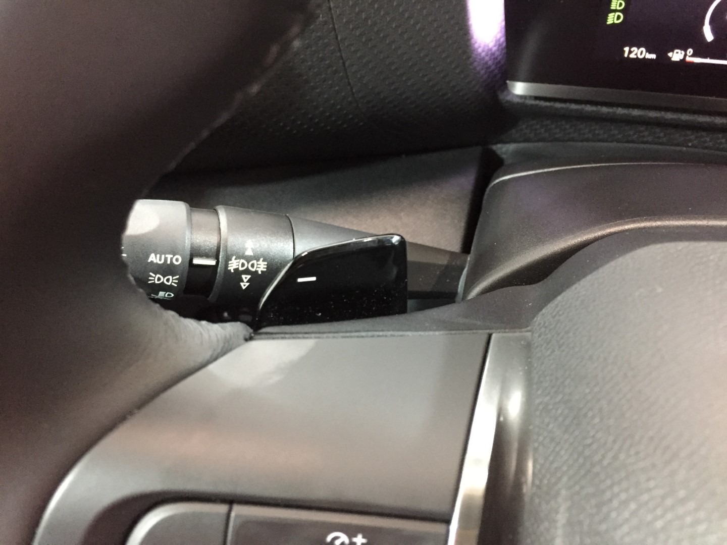 Used Citroen C4 2023 for sale - 76652779: Photo 11