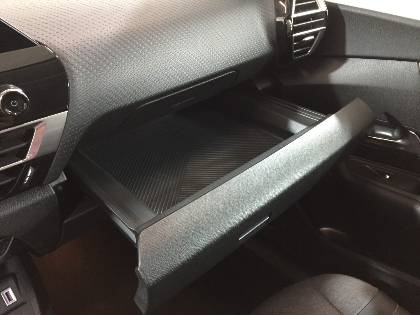 Used Citroen C4 2023 for sale - 76652779: Photo 33