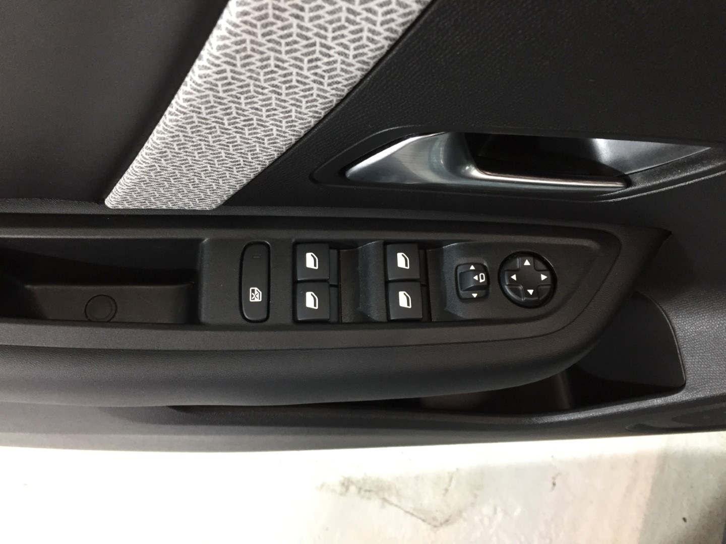 Used Citroen C4 2023 for sale - 76652779: Photo 9