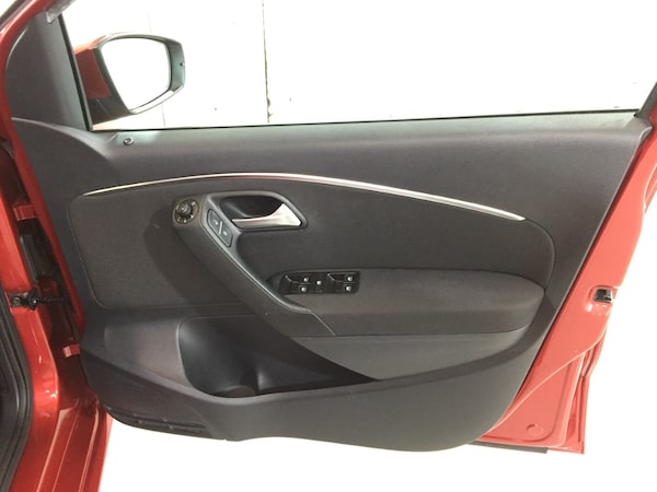 Used Volkswagen Polo 2014 for sale - 76298932: Photo 9