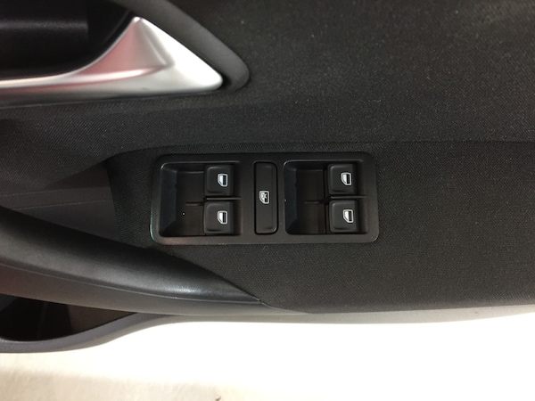 Used Volkswagen Polo 2015 for sale - 75736301: Photo 10