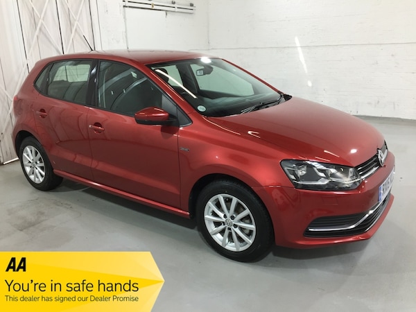 Used Volkswagen Polo 2015 for sale - 75736301: Photo 1