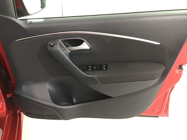 Used Volkswagen Polo 2015 for sale - 75736301: Photo 9