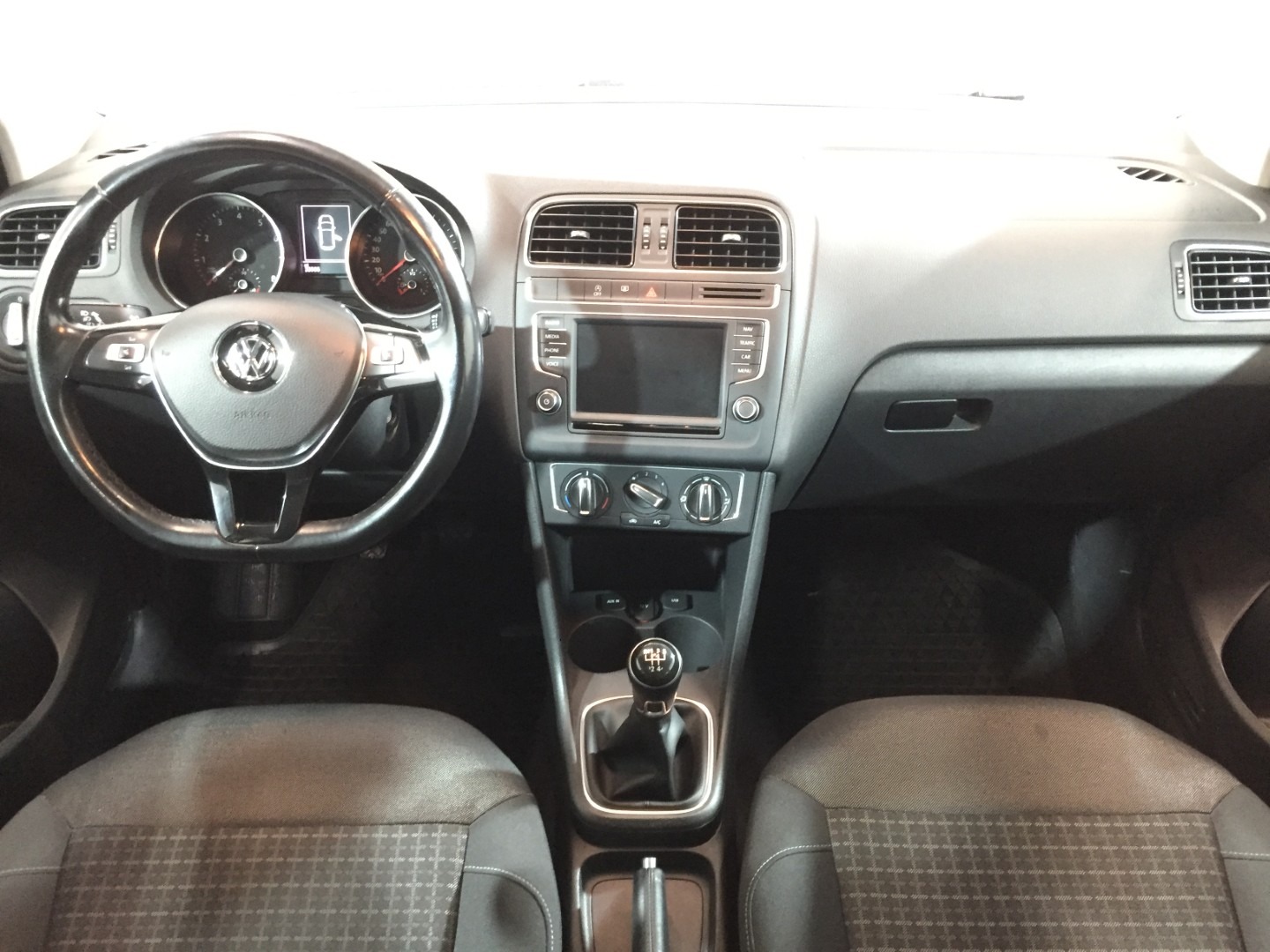 Used Volkswagen Polo 2017 for sale - 76881573: Photo 24