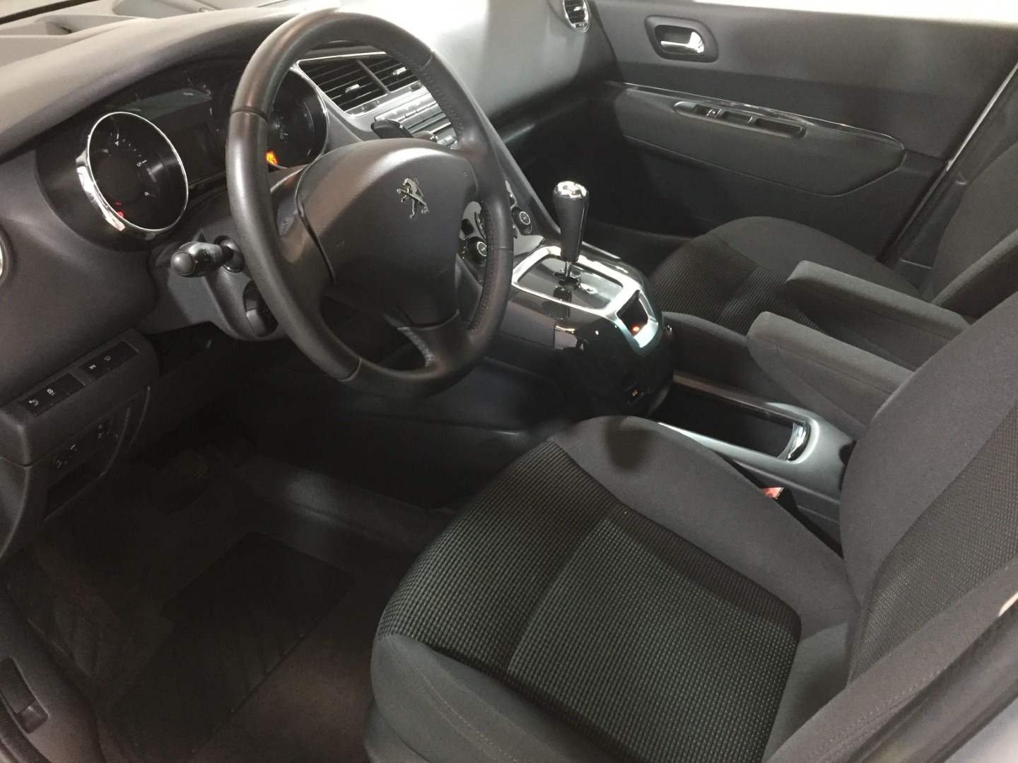 Used Peugeot 5008 2017 for sale - 78077784: Photo 10