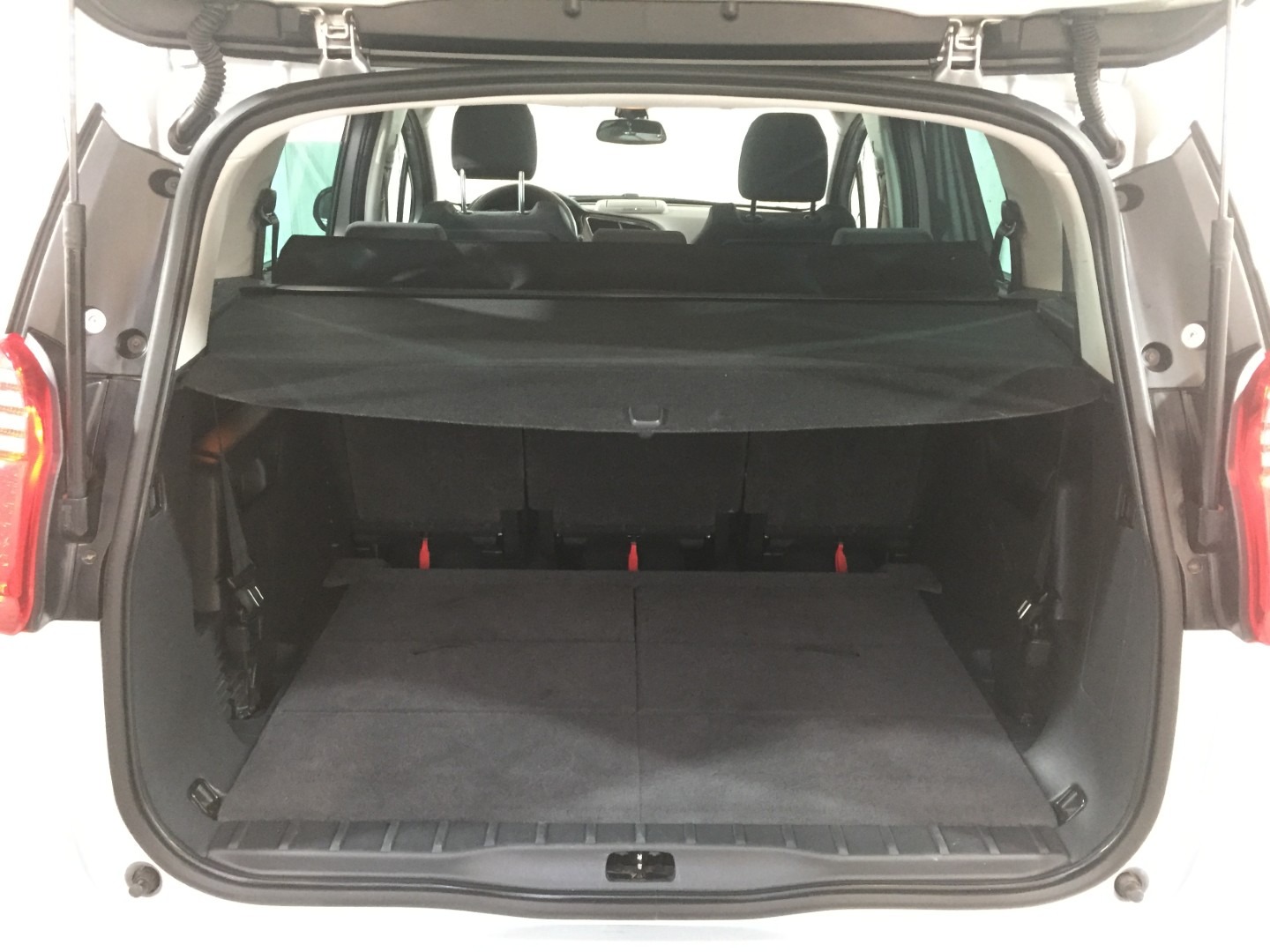 Used Peugeot 5008 2017 for sale - 78077784: Photo 38