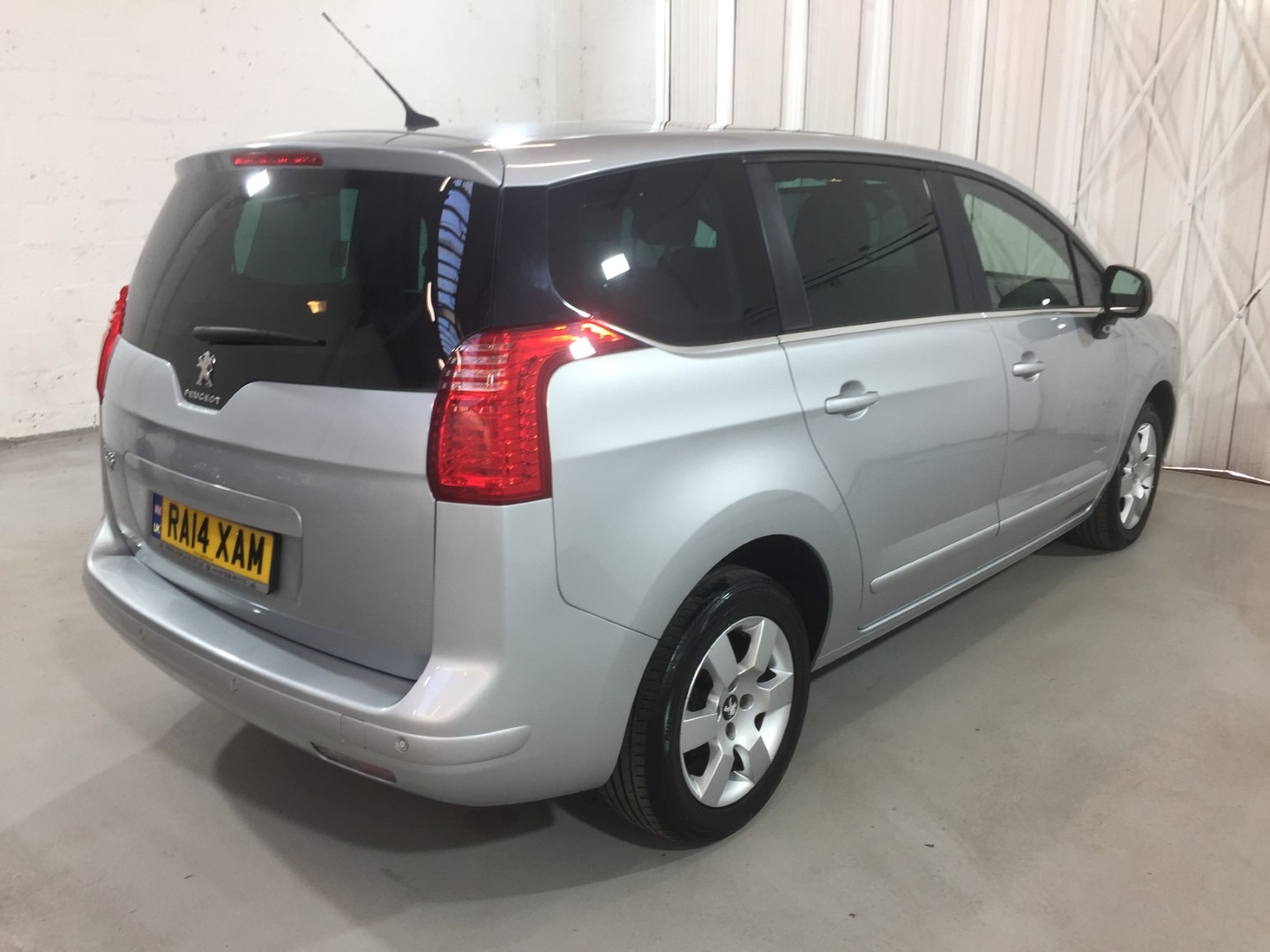 Used Peugeot 5008 2017 for sale - 78077784: Photo 5