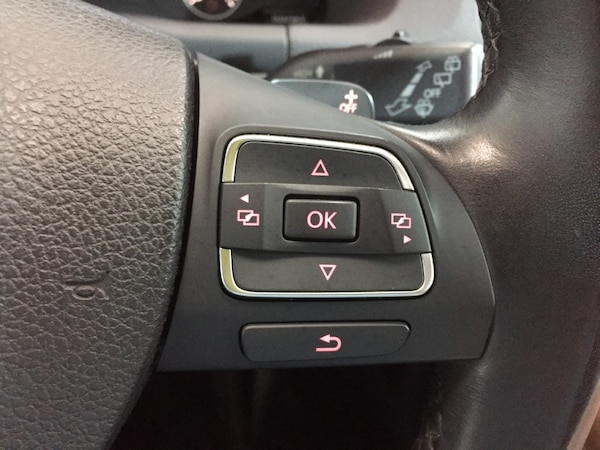 Used Volkswagen Touran 2011 for sale - 75662275: Photo 16