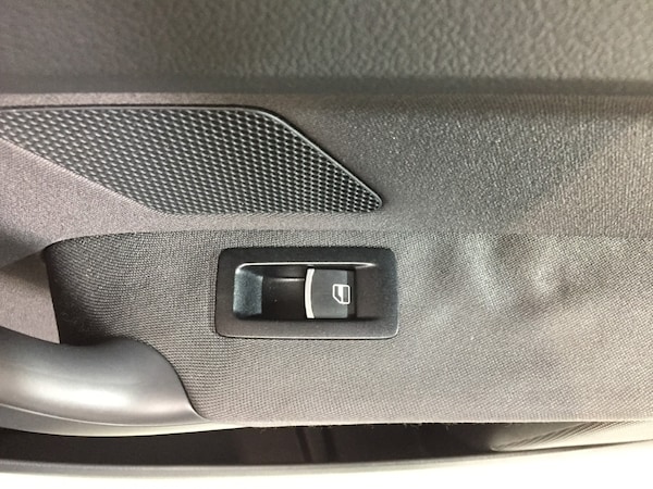 Used Volkswagen Touran 2011 for sale - 75662275: Photo 34