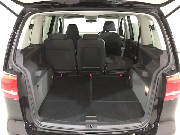 Used Volkswagen Touran 2011 for sale - 75662275: Photo 42