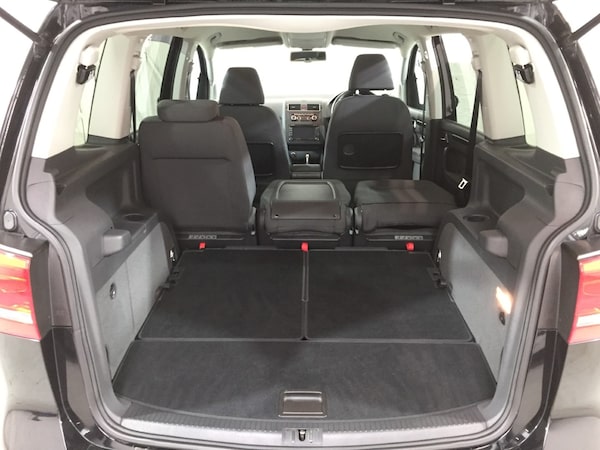 Used Volkswagen Touran 2011 for sale - 75662275: Photo 43