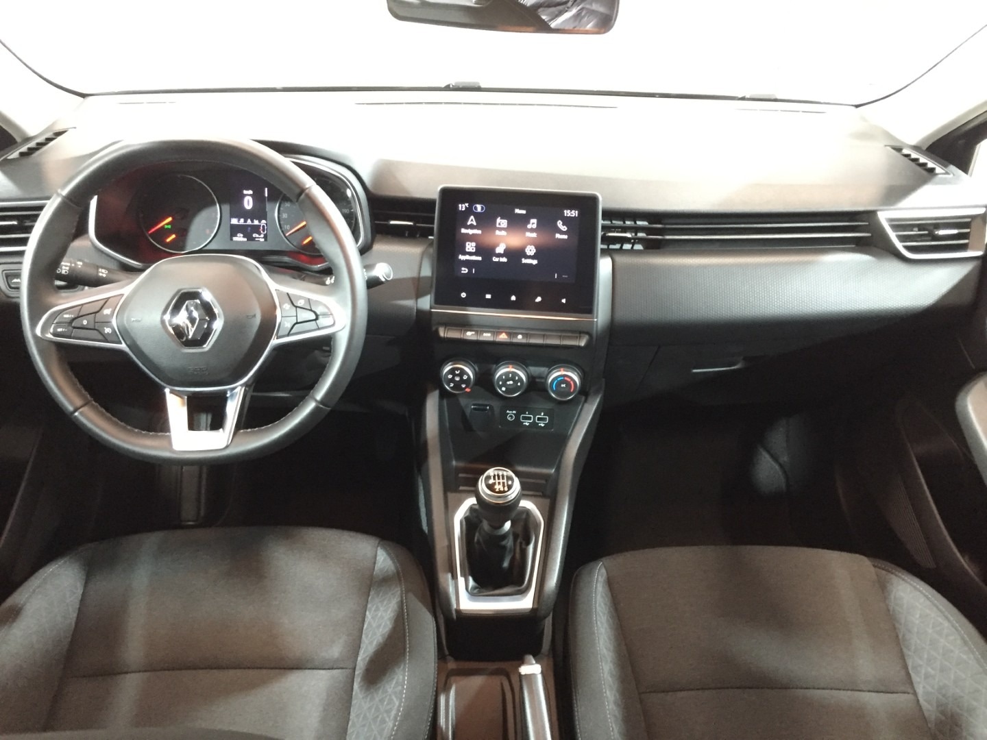 Used Renault Clio 2021 for sale - 76893364: Photo 33