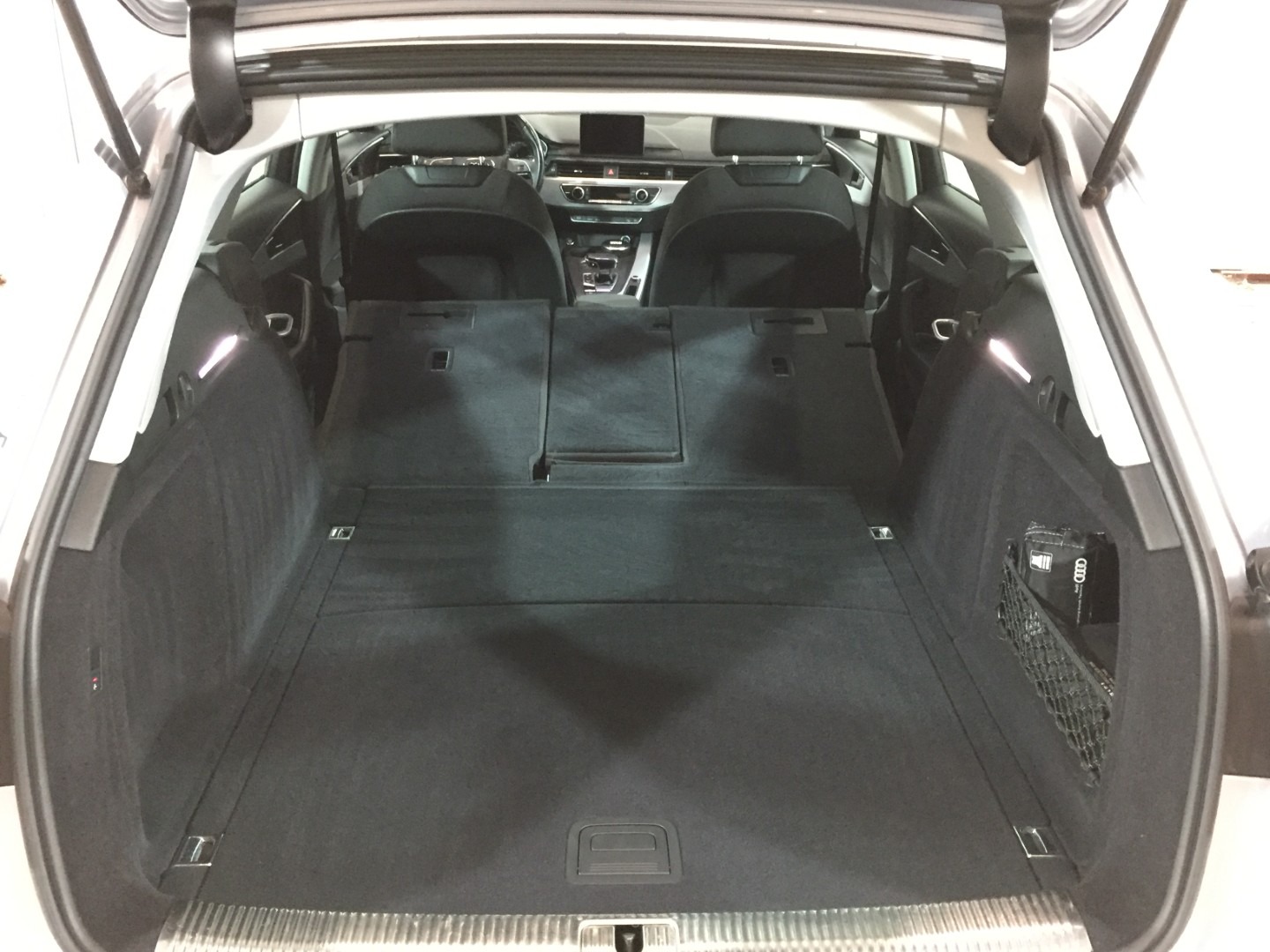 Used Audi A4 Allroad 2017 for sale - 76958858: Photo 43