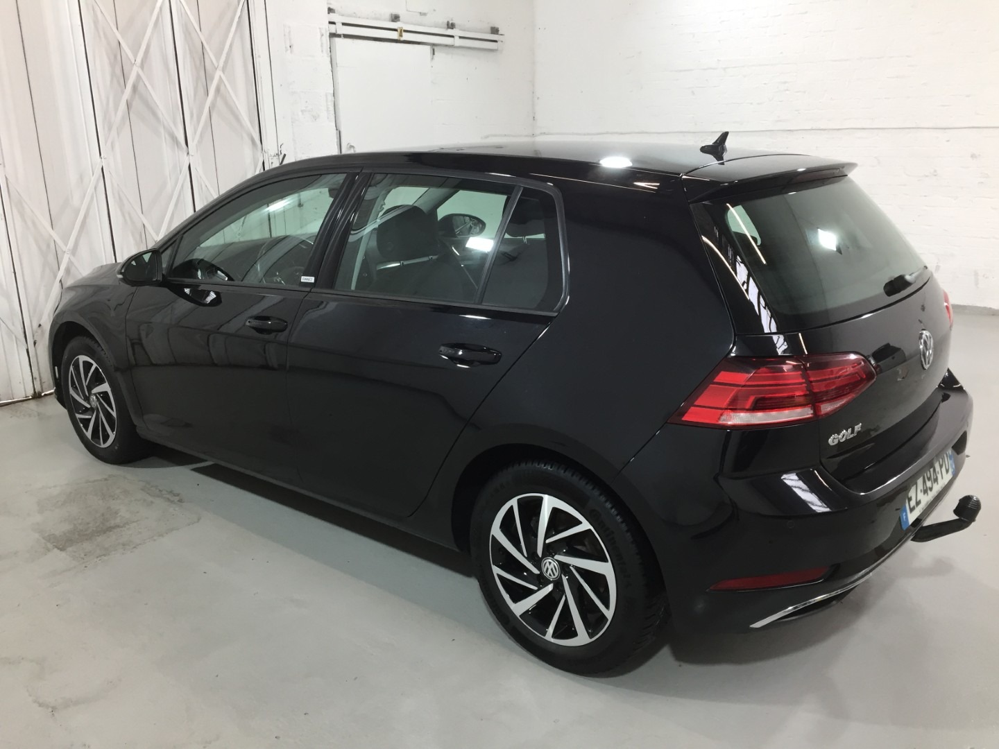 Used Volkswagen Golf 2018 for sale - 76488508: Photo 2