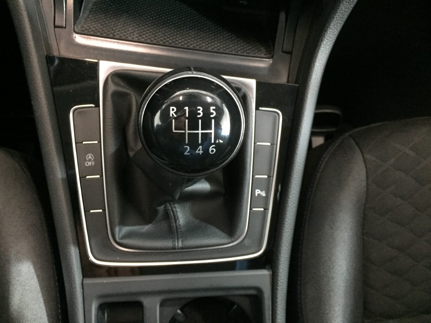 Used Volkswagen Golf 2018 for sale - 76488508: Photo 31