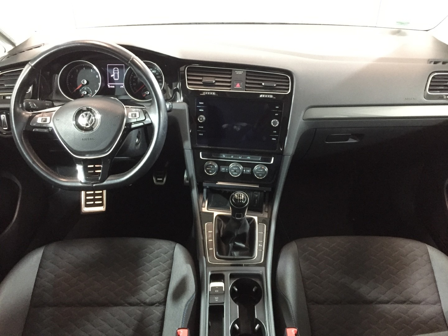 Used Volkswagen Golf 2018 for sale - 76488508: Photo 35