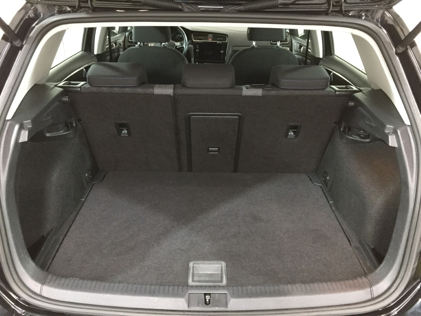 Used Volkswagen Golf 2018 for sale - 76488508: Photo 41