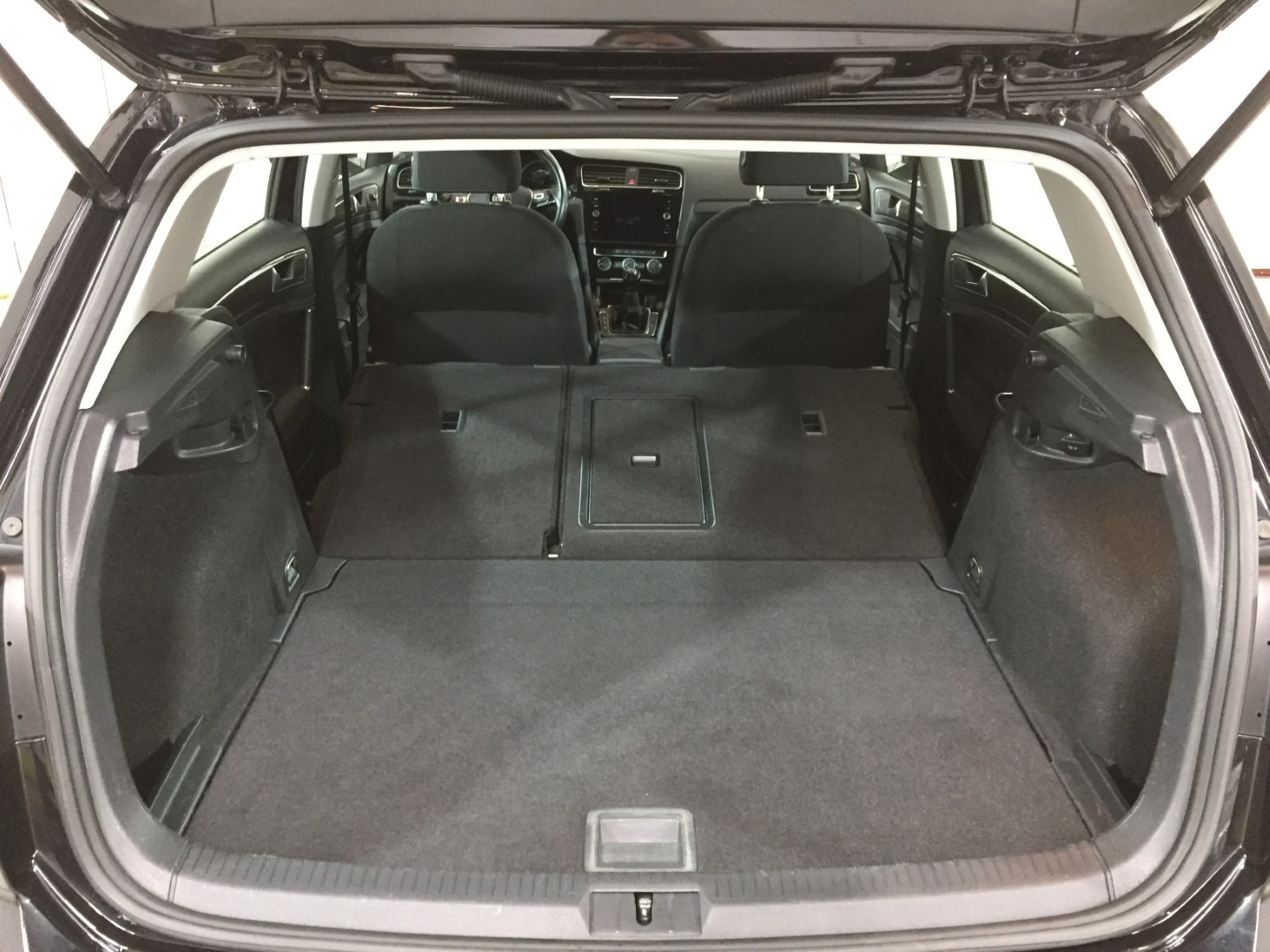 Used Volkswagen Golf 2018 for sale - 76488508: Photo 43