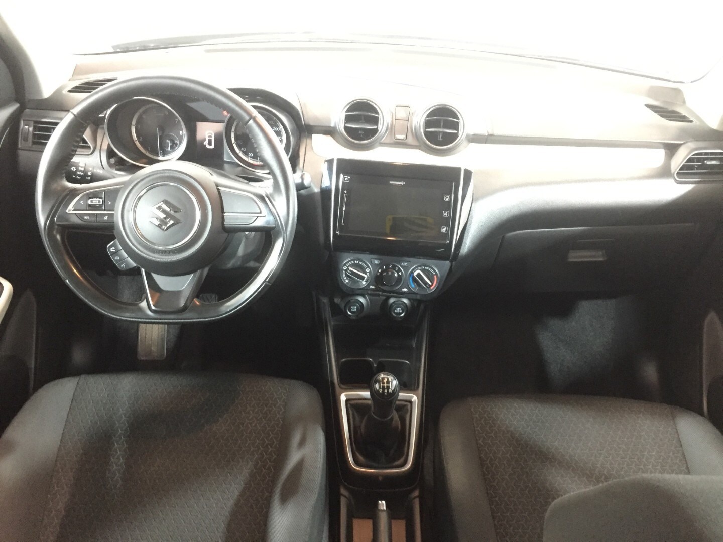 Used Suzuki Swift 2019 for sale - 77932694: Photo 30