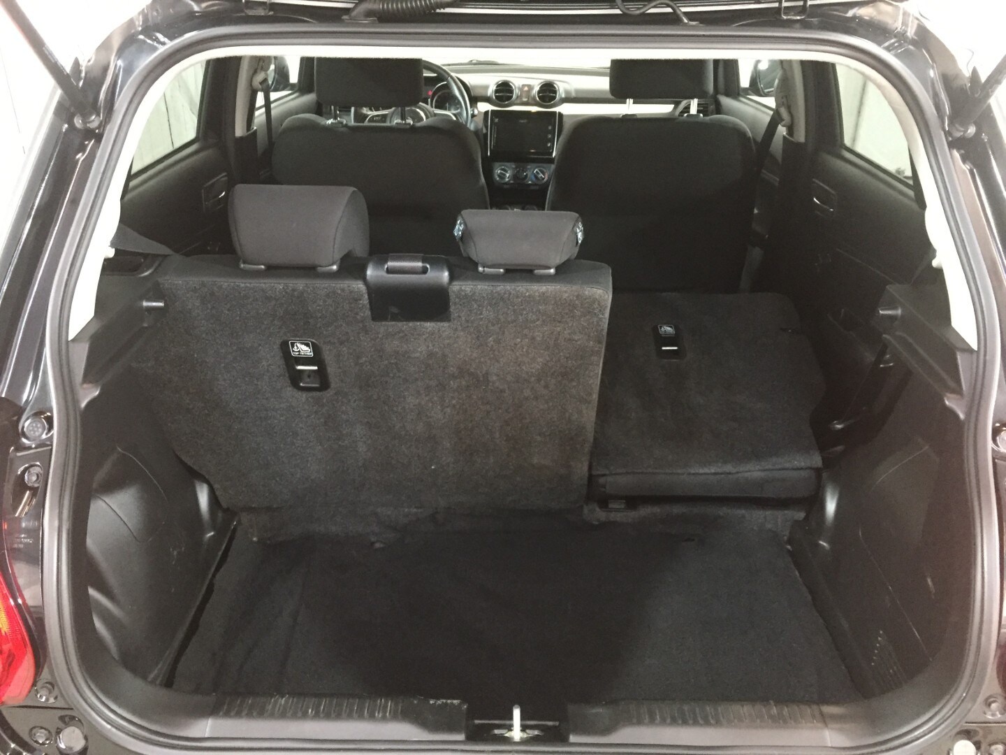 Used Suzuki Swift 2019 for sale - 77932694: Photo 38