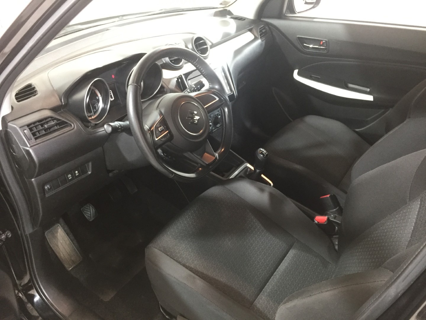 Used Suzuki Swift 2019 for sale - 77932694: Photo 8