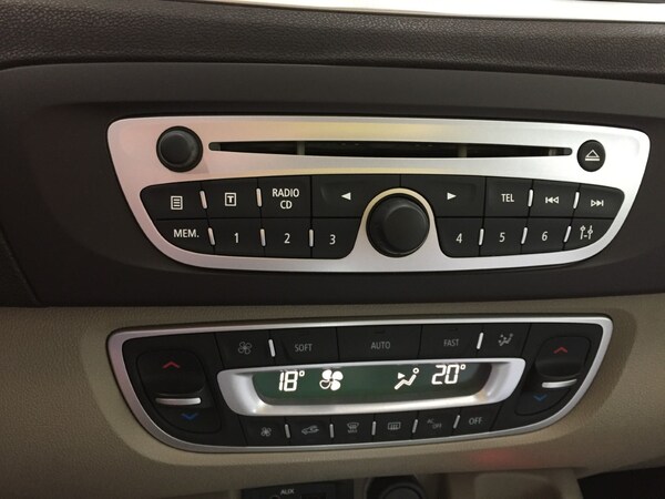Used Renault Grand Scenic 2011 for sale - 75144714: Photo 17