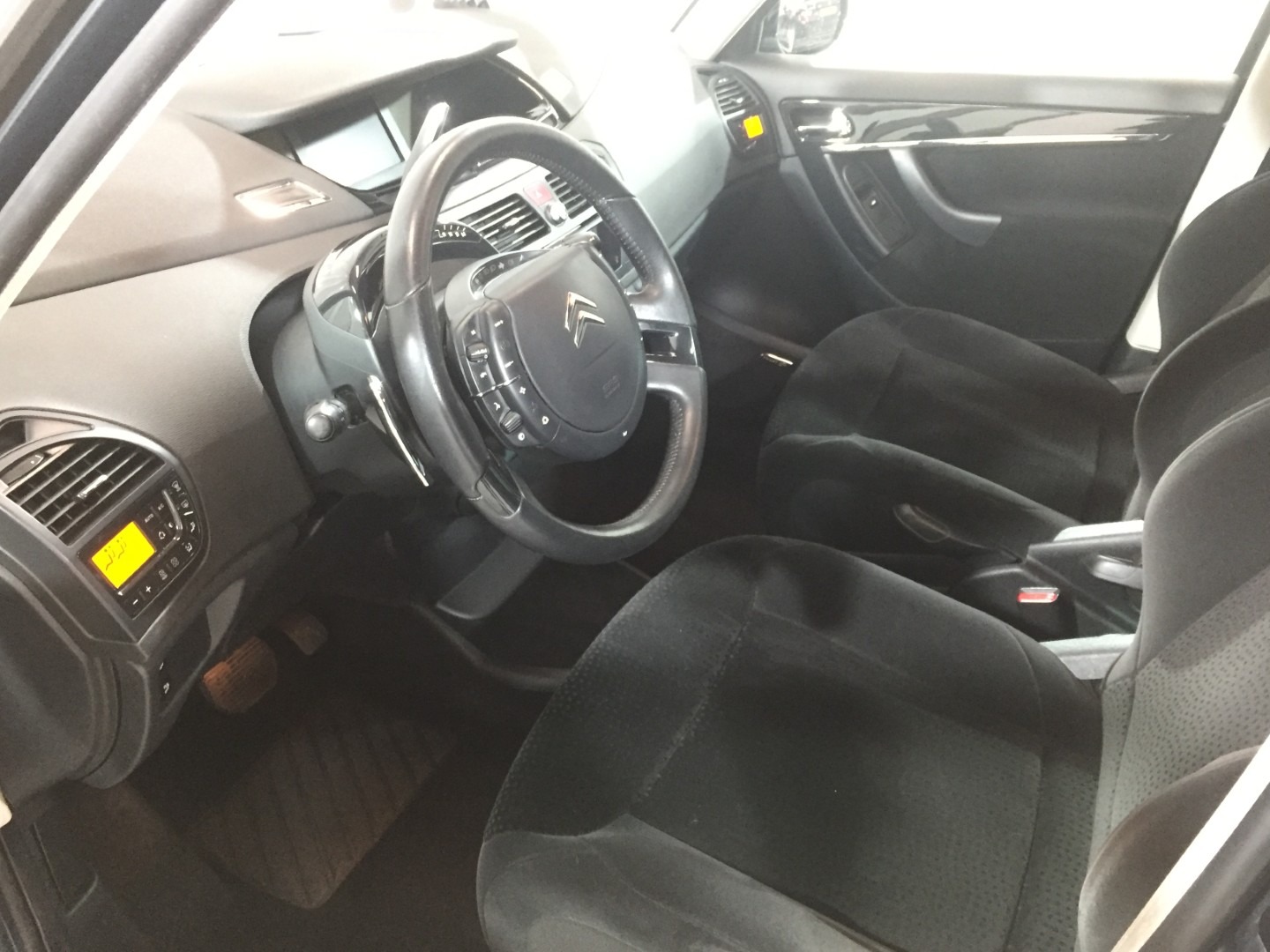 Used Citroen Grand C4 Picasso 2010 for sale - 77543659: Photo 10