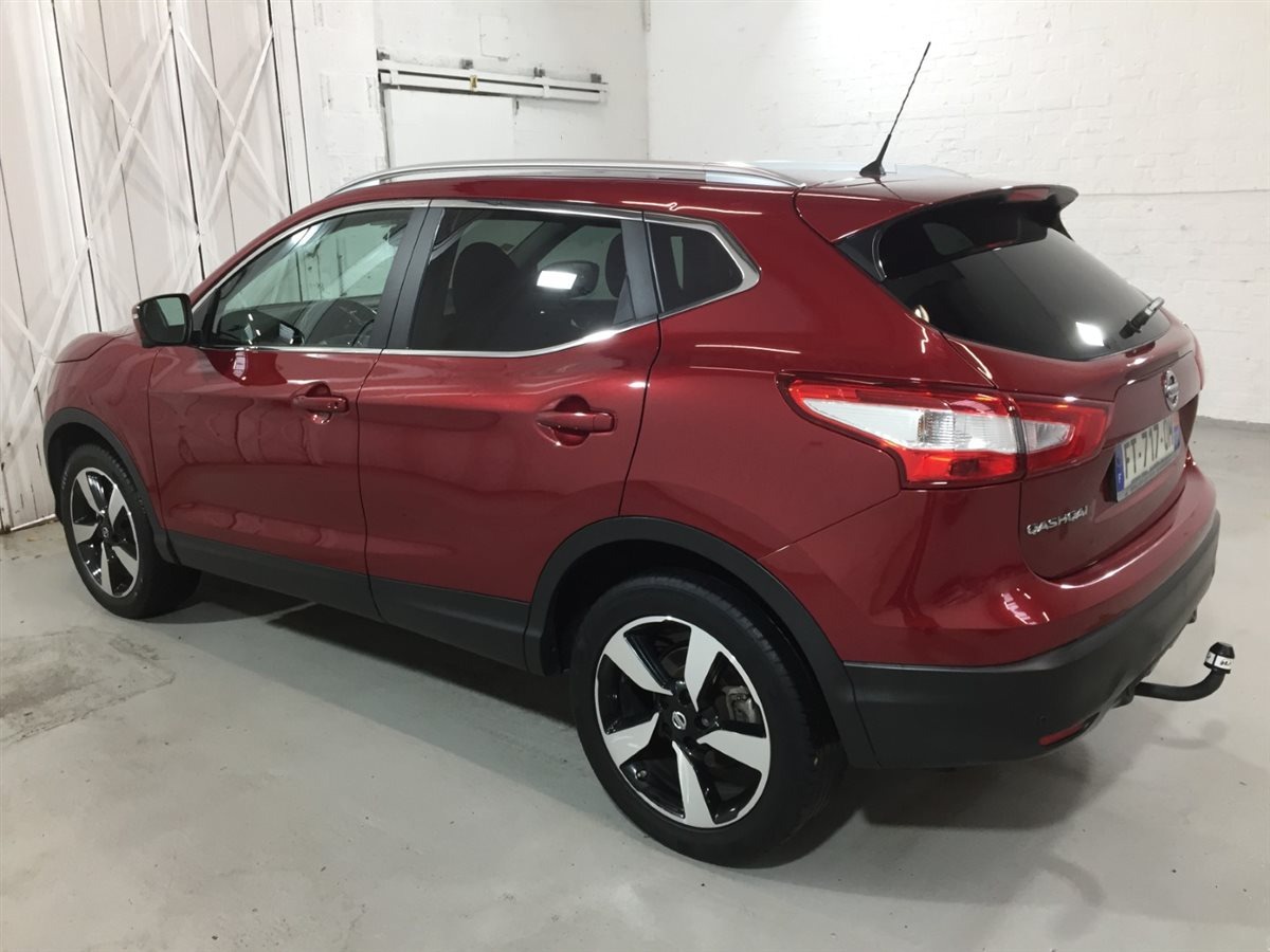 Used Nissan Qashqai 2015 for sale - 76403510: Photo 2