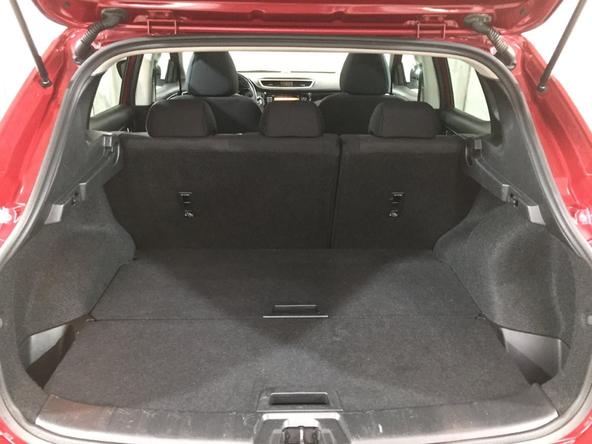 Used Nissan Qashqai 2015 for sale - 76403510: Photo 35