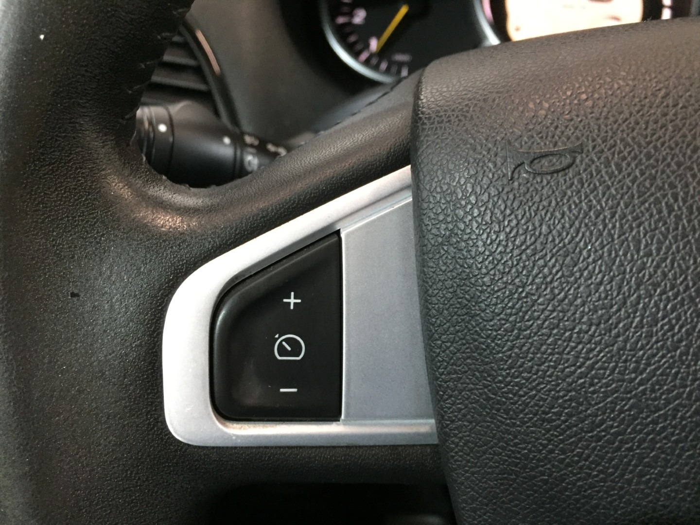 Used Renault Megane 2011 for sale - 76542963: Photo 11