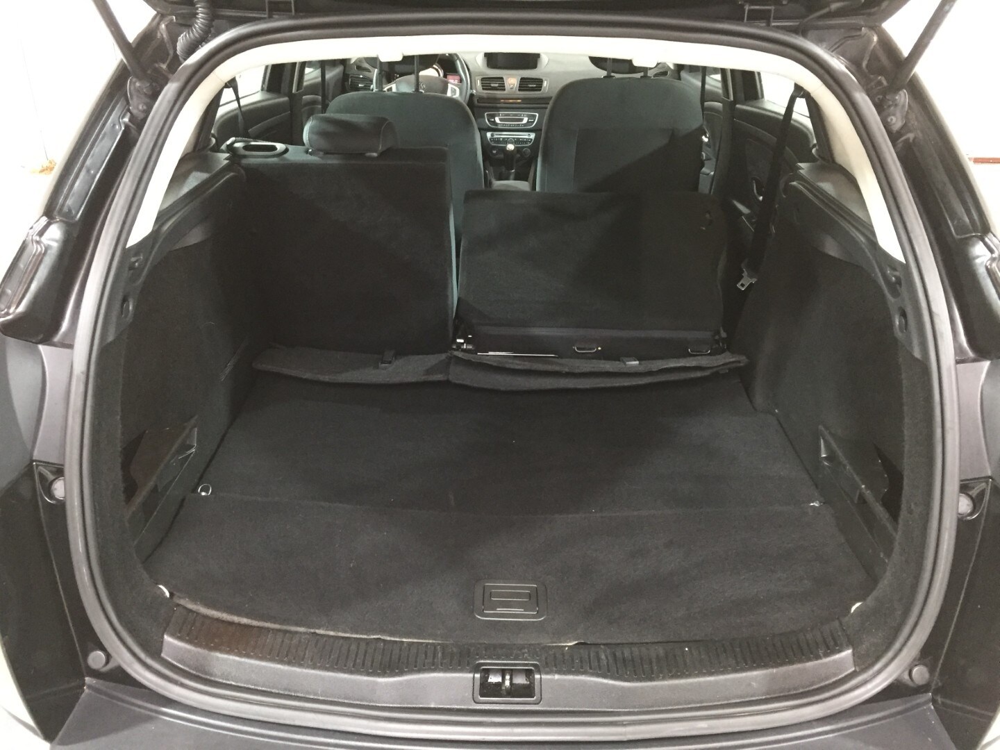 Used Renault Megane 2011 for sale - 76542963: Photo 30