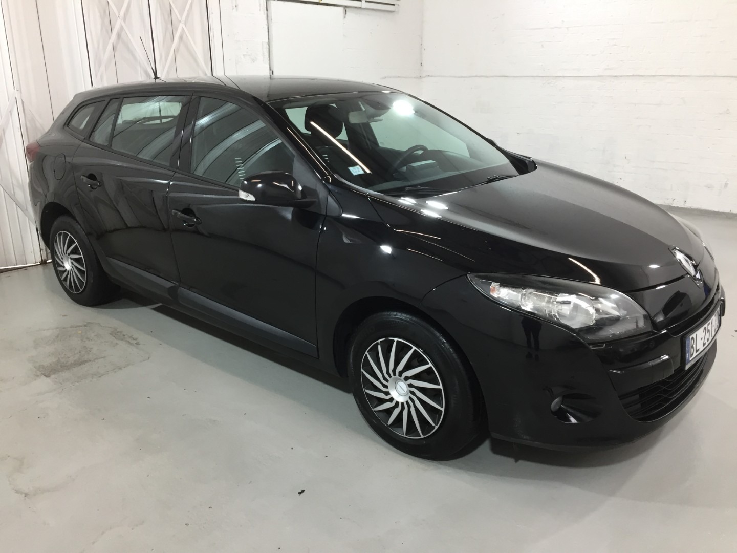 Used Renault Megane 2011 for sale - 76542963: Photo 6