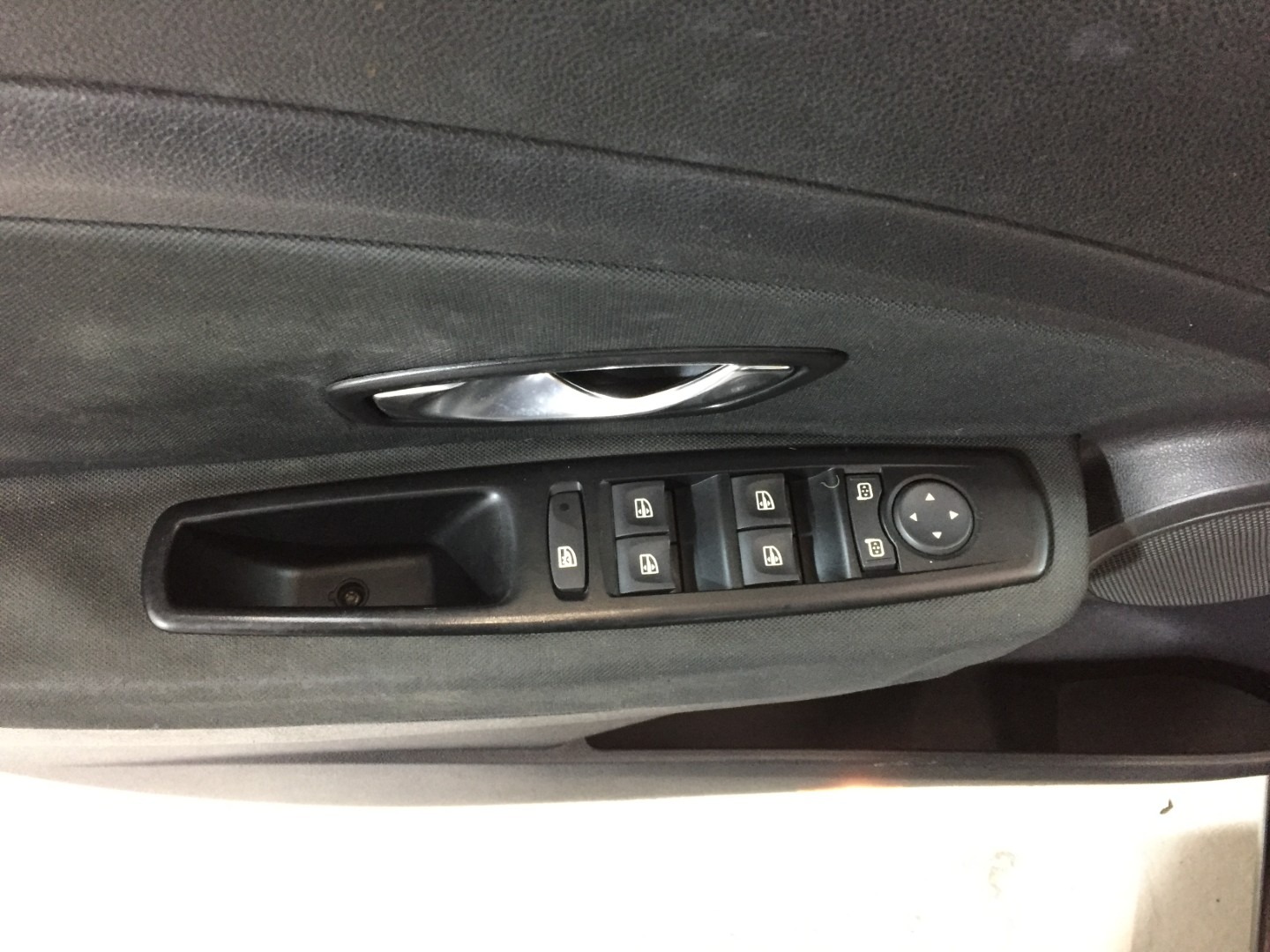 Used Renault Megane 2011 for sale - 76542963: Photo 9