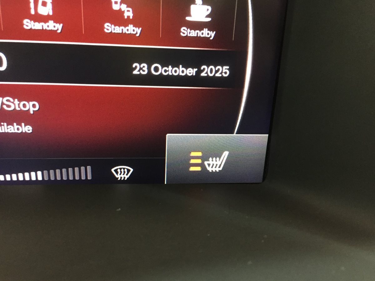 Used Volvo V60 2018 for sale - 76404414: Photo 32