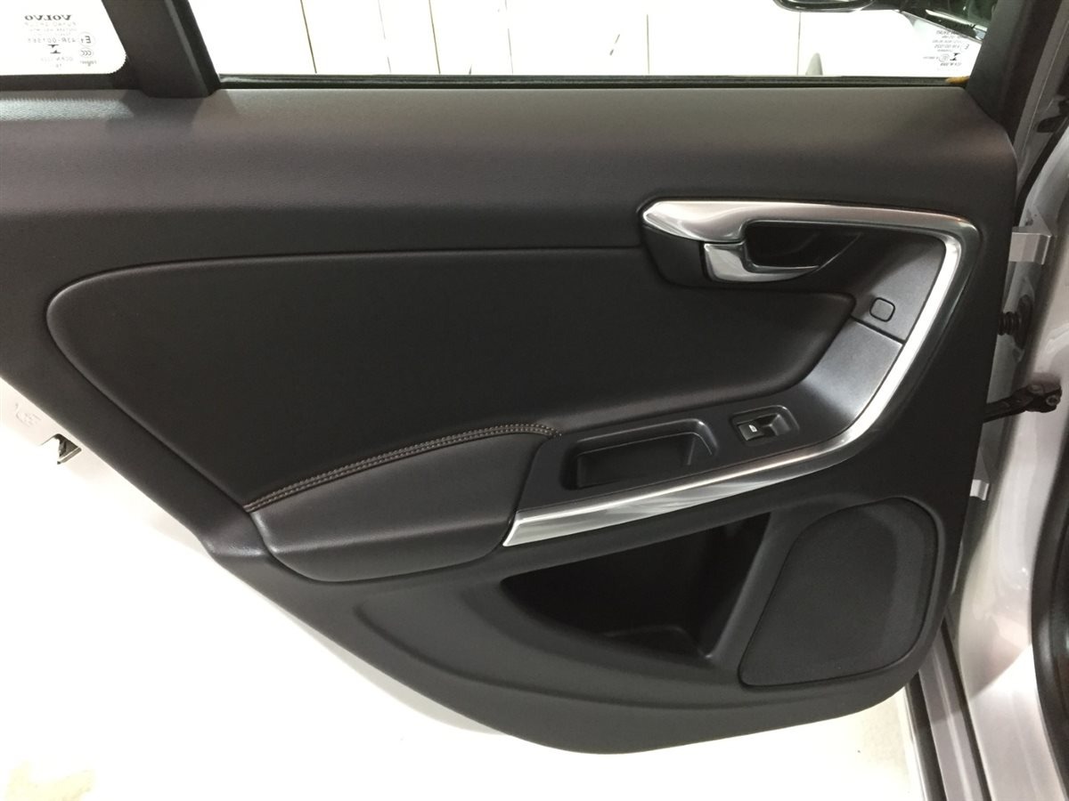 Used Volvo V60 2018 for sale - 76404414: Photo 38